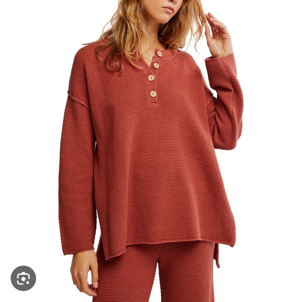 FREE PROPLE Beach Rust Orange Oversized Knit Sweater Size Medium